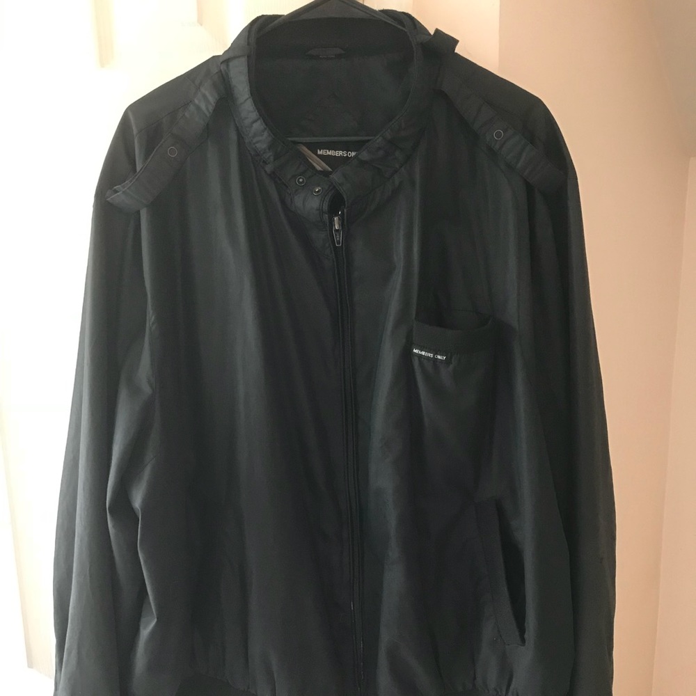 Member only black jacket